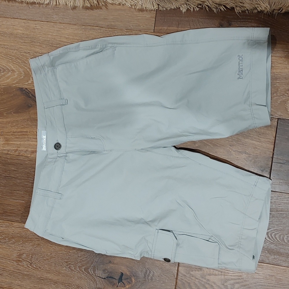Marmot Shorts Sz 6 light Gray